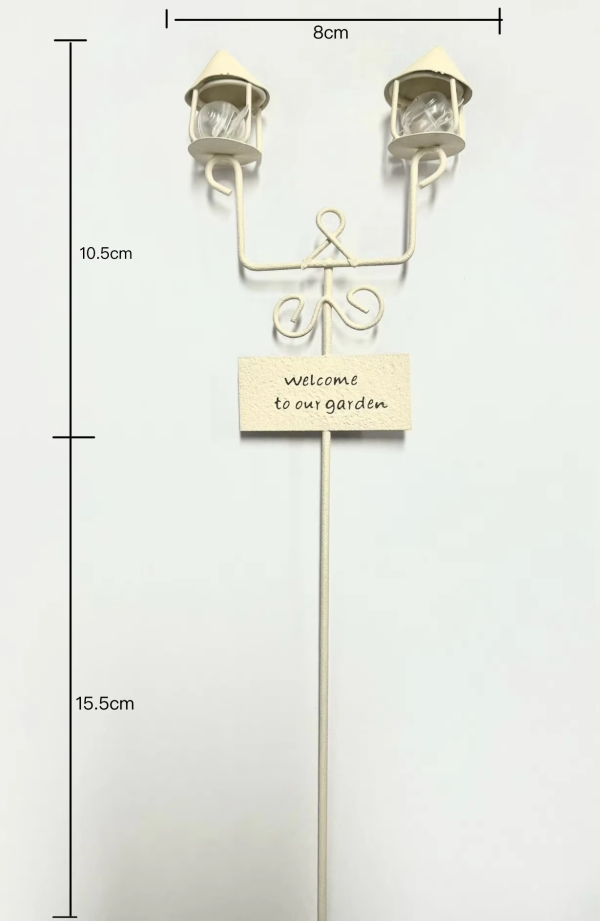 Love in the Garden Iron Art Decorative Welcome Sign Flower Pot Outdoor Yard Lighting Pole Garden Decor Home Accories